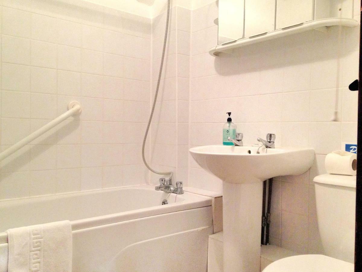 Rose Cottage Musbury Екстер'єр фото